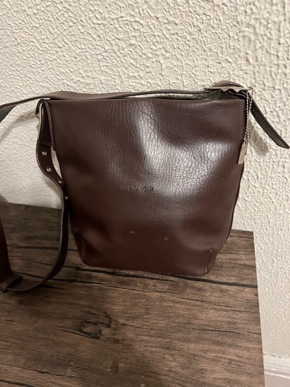 Coach Men's Dark Brown Leather Bucket Crossbody - Picture 4 of 9
